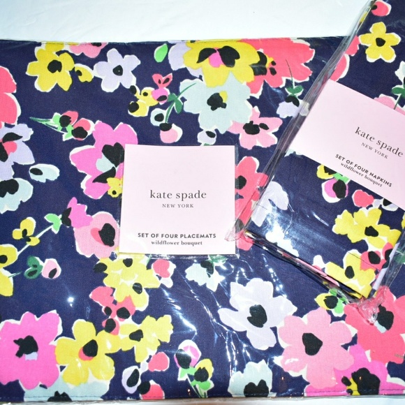 KATE SPADE PLACEMATS AND NAPKIN SET NWT - Picture 3 of 7